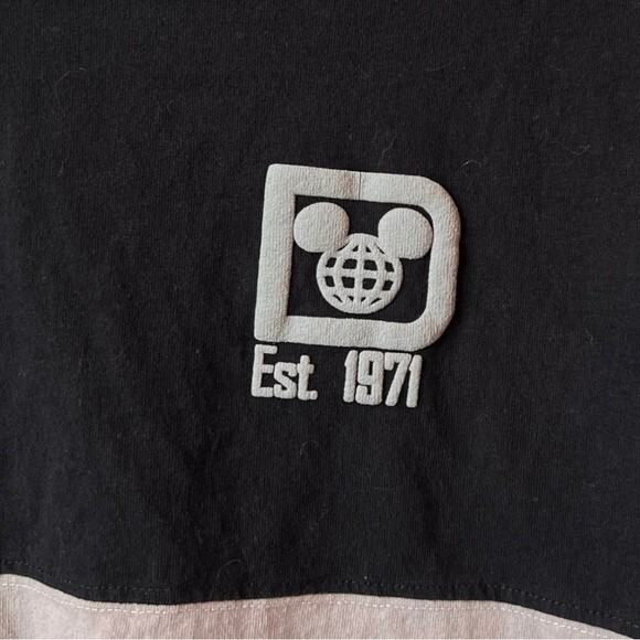 Disney Parks Walt Disney World Rare Black And Gray 1971 Logo Spirit Jersey Small - Picture 3 of 5